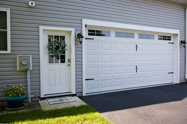 24/7 Emergency Garage Door Panel Replacement experts in Long Branch, VA
